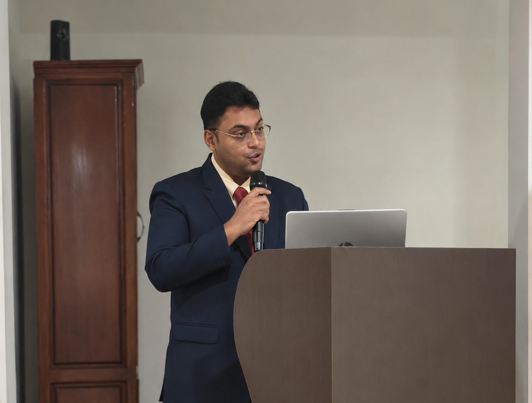 Ninio Correia speaking